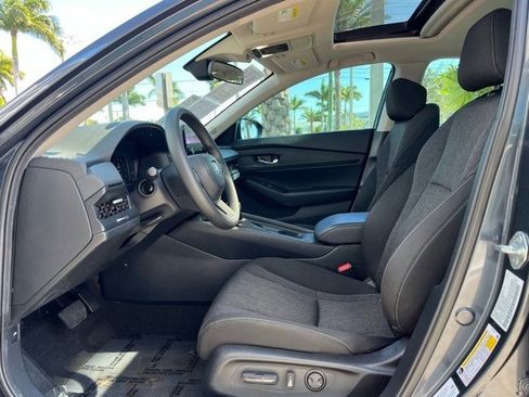 Certified 2023 Honda Accord EX image 8