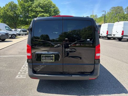 Used 2023 Mercedes-Benz Metris Passenger image 11