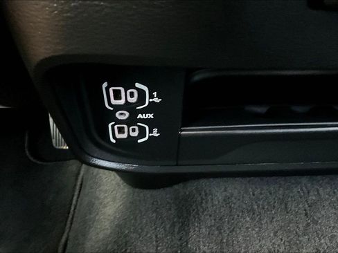 Used 2025 RAM 2500 Big Horn AWD/4WD image 18