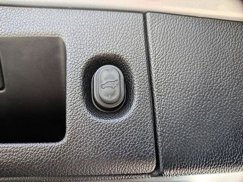 Used 2016 Chevrolet Tahoe LTZ image 34