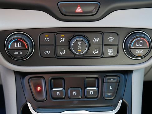 Used 2018 GMC Terrain SLE w/ Driver Convenience Package image 23