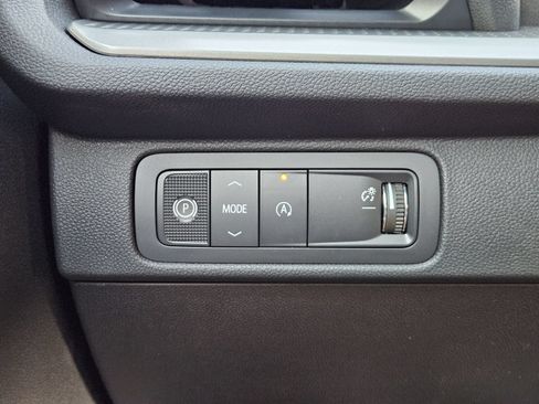 New 2027 Chevrolet Traverse LT FWD image 22