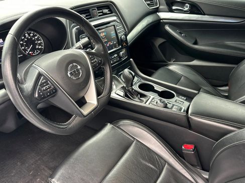 Used 2020 Nissan Maxima 3.5 SL w/ Floor Mat Group image 10