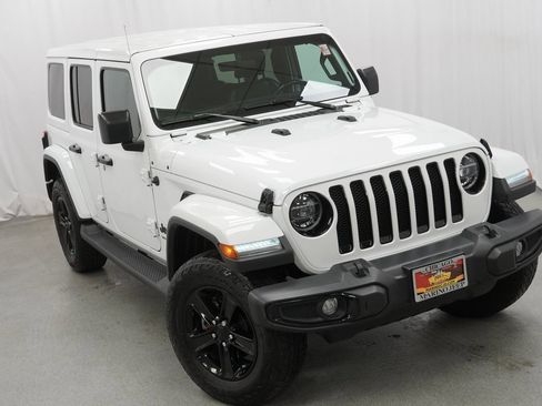 Certified 2022 Jeep Wrangler Unlimited Sahara image 9