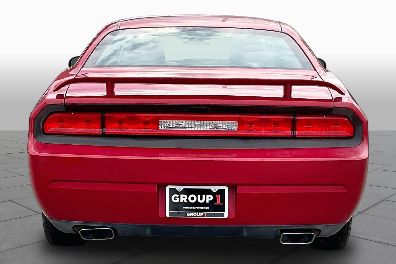 Used 2012 Dodge Challenger SXT RWD image 4