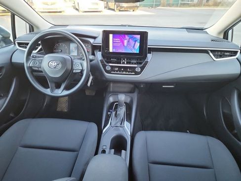 Used 2025 Toyota Corolla LE image 14
