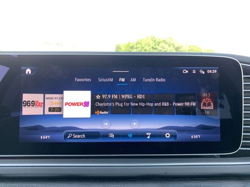 Used 2025 Mercedes-Benz GLS 450 4MATIC image 23
