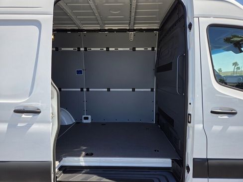 New 2025 Mercedes-Benz Sprinter 2500 image 15