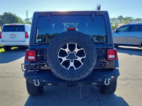Used 2018 Jeep Wrangler Unlimited Rubicon AWD/4WD image 5