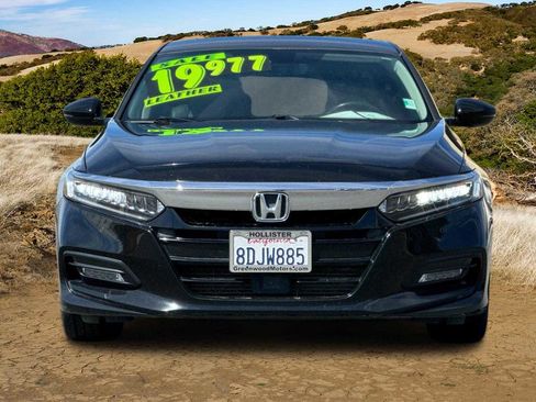 Used 2018 Honda Accord Touring image 9