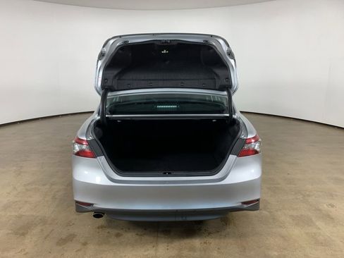 Used 2023 Toyota Camry XLE FWD image 12
