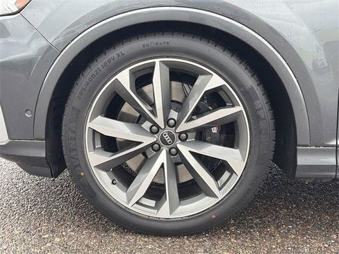 Used 2021 Audi SQ7 Premium Plus w/ Executive Package image 10