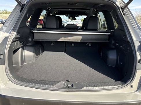 Used 2025 Subaru Forester Sport image 31