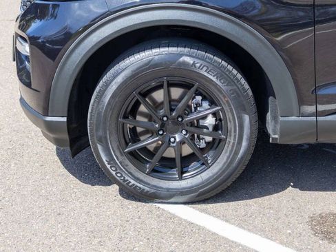 Used 2022 Ford Explorer XLT w/ Equipment Group 202A image 13