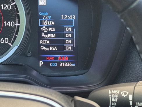 Used 2022 Toyota Corolla SE w/ SE Premium Package FWD image 27