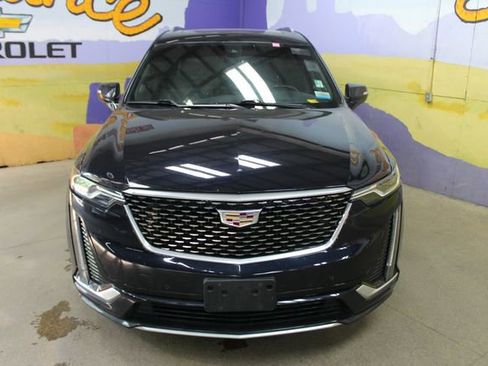 Used 2021 Cadillac XT6 Premium Luxury AWD/4WD image 3