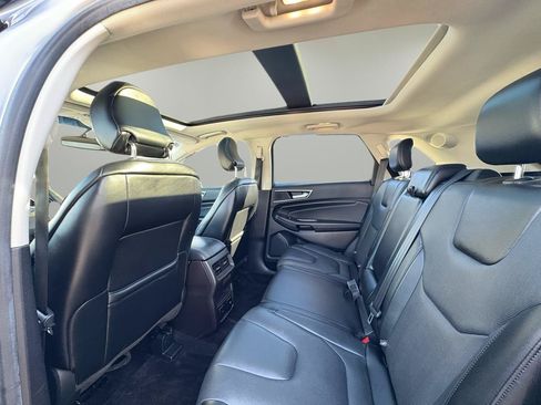 Used 2017 Ford Edge Titanium w/ Equipment Group 301A AWD/4WD image 29