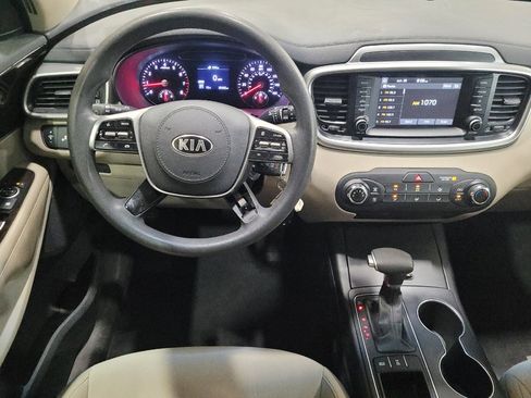 Used 2019 Kia Sorento AWD image 22