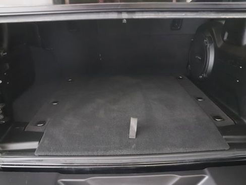 Used 2023 Jeep Wrangler Unlimited Rubicon w/ Cold Weather Group AWD/4WD image 27