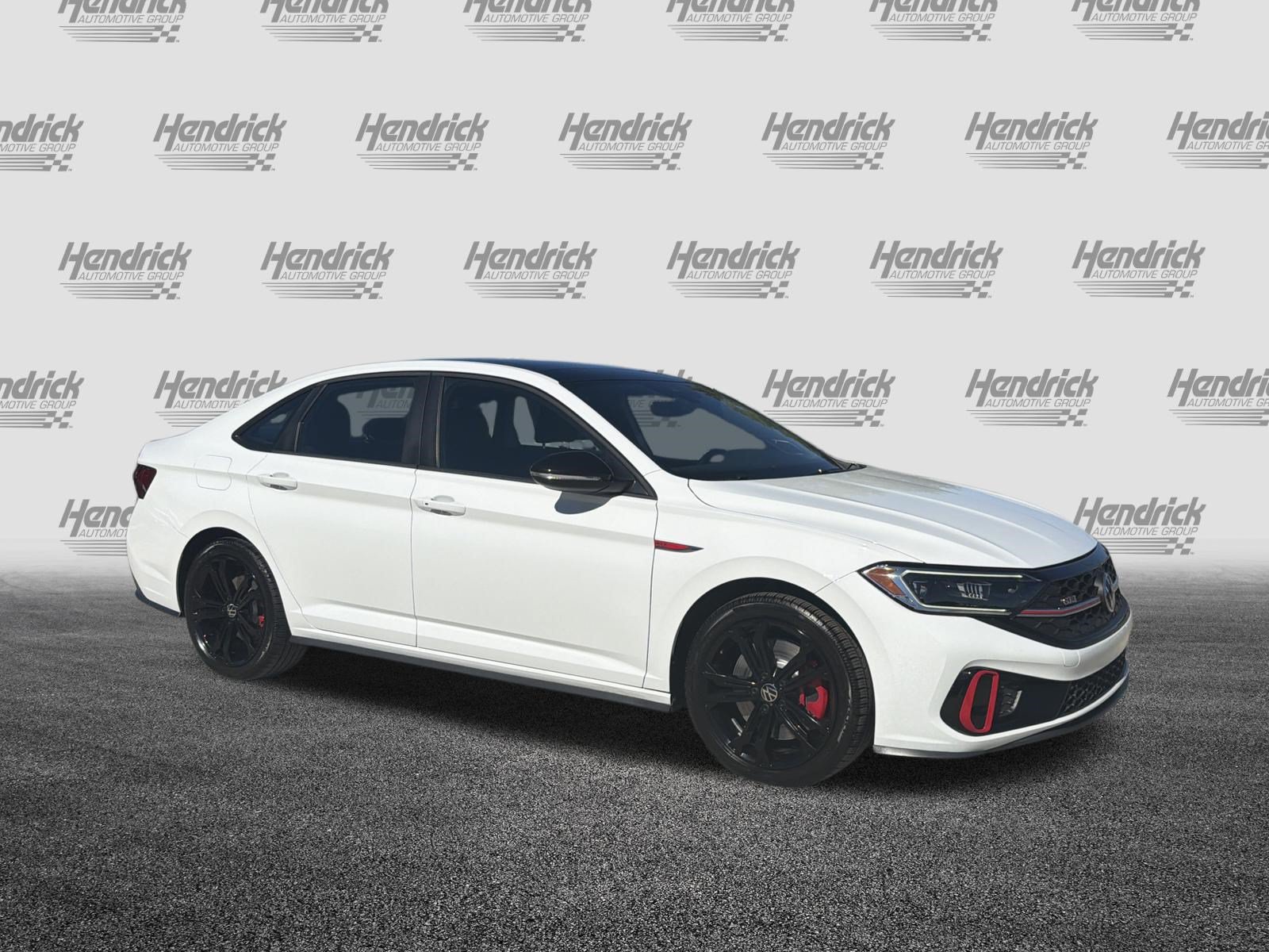 Used 2022 Volkswagen Jetta GLI Autobahn FWD image 2
