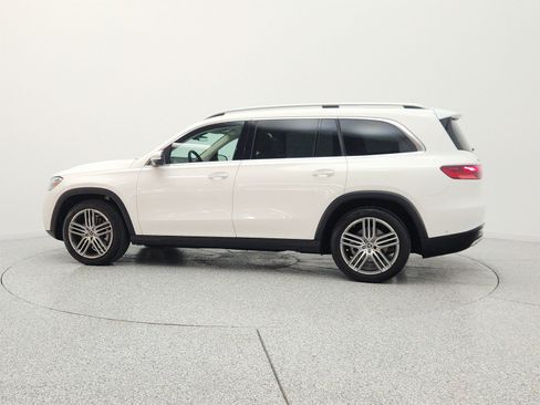 Certified 2026 Mercedes-Benz GLS 450 4MATIC image 8