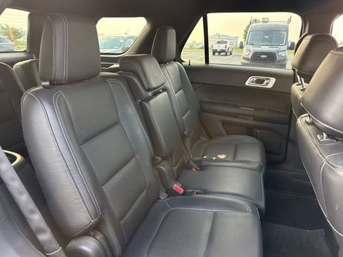 Used 2015 Ford Explorer Sport w/ Equipment Group 401A AWD/4WD image 14