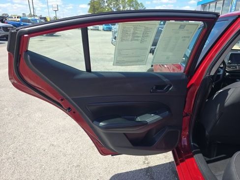 Used 2025 Nissan Altima 2.5 SV FWD image 29