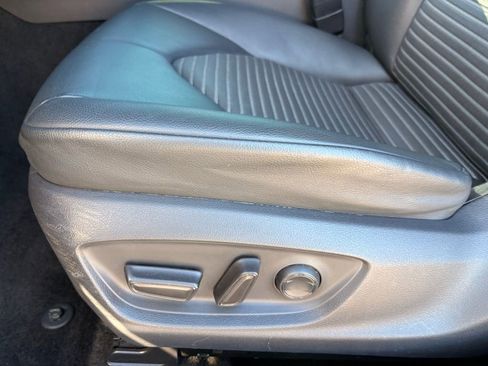 Used 2019 Toyota Camry SE image 26