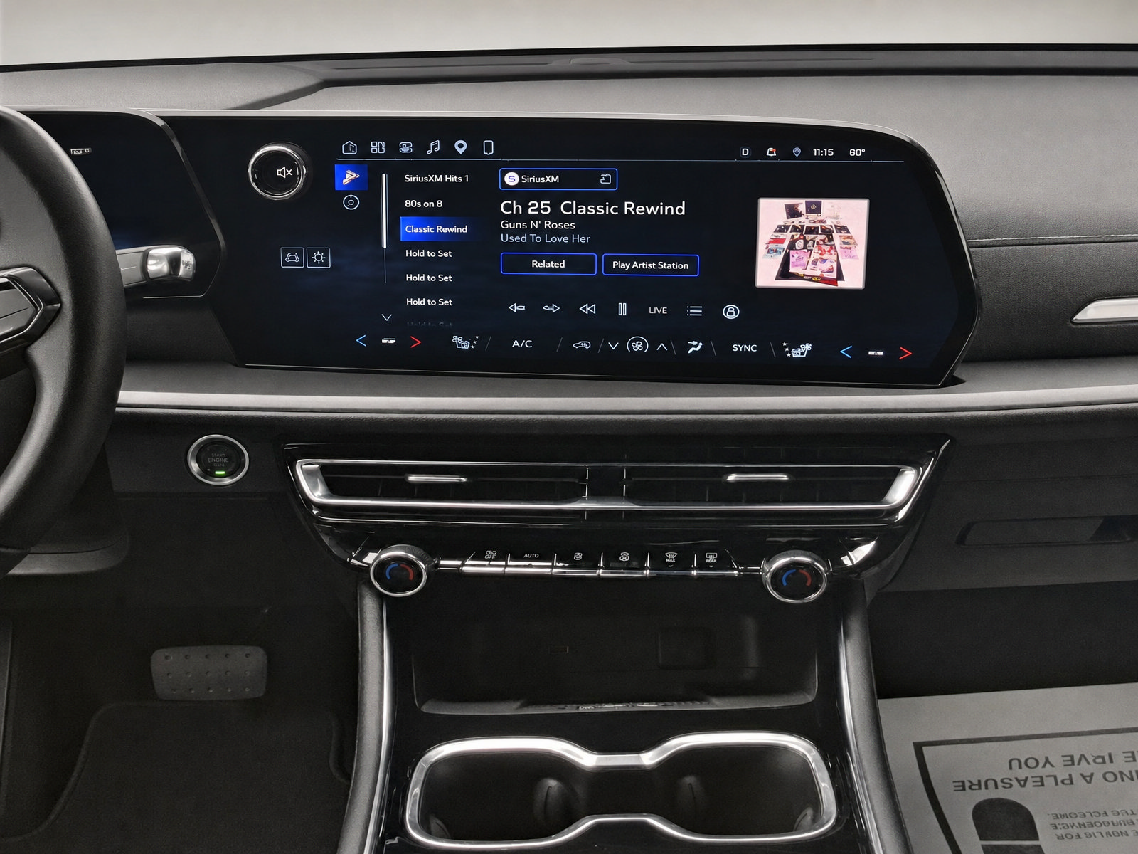 Used 2025 Chevrolet Traverse LT AWD/4WD image 9