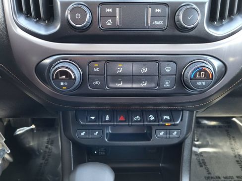 Used 2022 GMC Canyon AT4 w/ Trailering Package AWD/4WD image 15