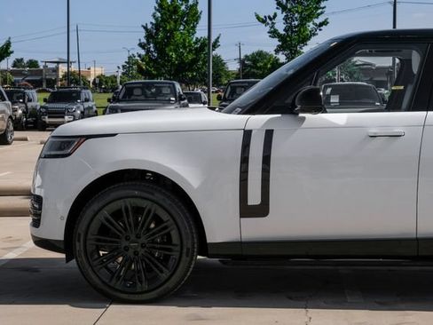 New 2026 Land Rover Range Rover Long Wheelbase SE AWD/4WD image 13