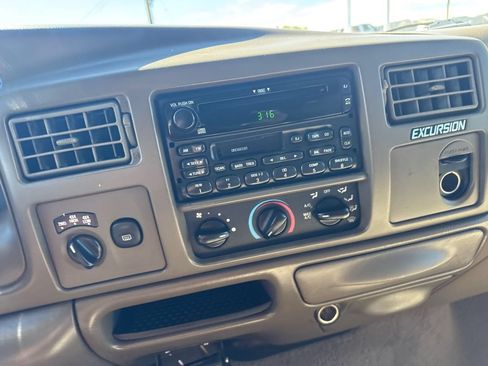 Used 2000 Ford Excursion Limited AWD/4WD image 5