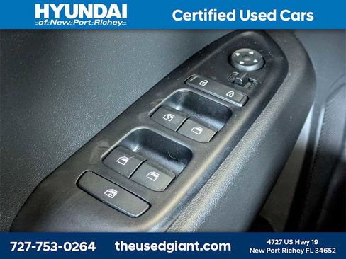 Certified 2024 Hyundai Venue Limited image 26