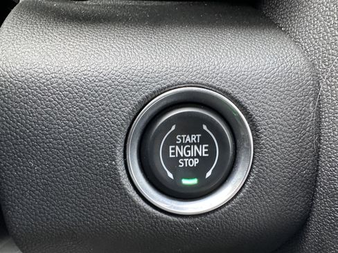 Used 2025 GMC Acadia Elevation image 29