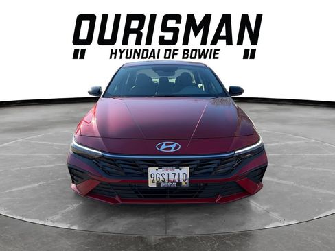 Used 2025 Hyundai Elantra SEL image 8