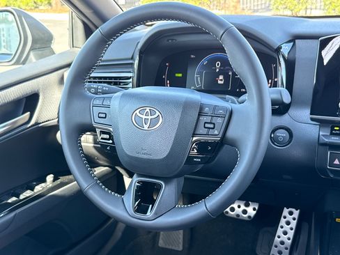 Certified 2026 Toyota Camry SE w/ Convenience Package image 20