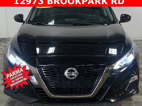 Used 2019 Nissan Altima 2.5 SR w/ SR Premium Package image 2
