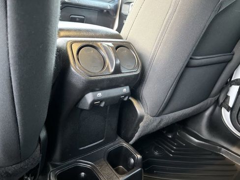 Used 2021 Jeep Wrangler Unlimited Sport image 22