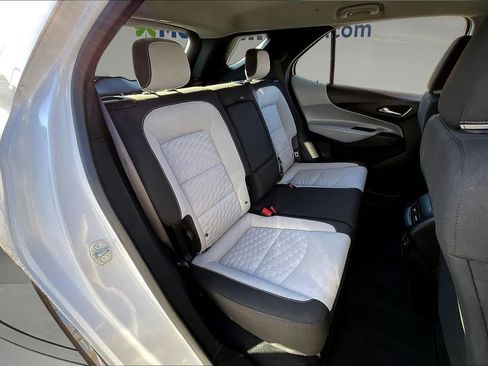 Used 2020 Chevrolet Equinox LS image 23