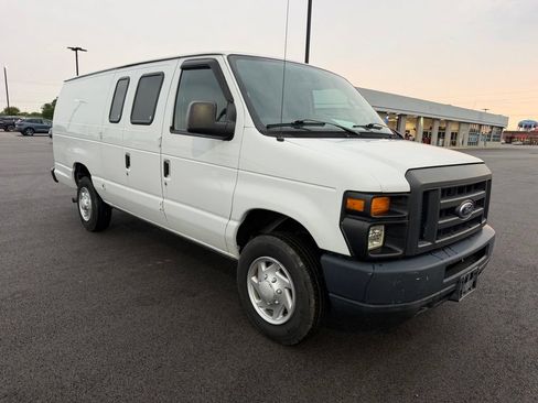 Used 2014 Ford E-150 and Econoline 150 Extended RWD image 4