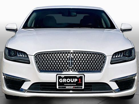 Used 2017 Lincoln MKZ Reserve FWD image 4
