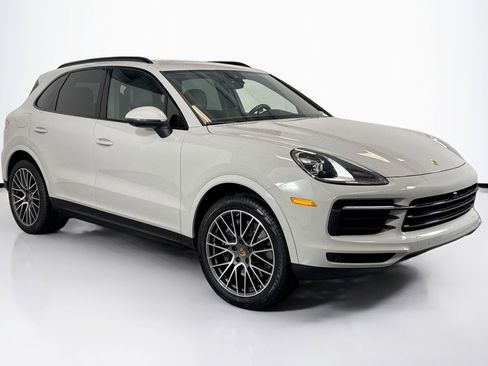 Used 2021 Porsche Cayenne image 3