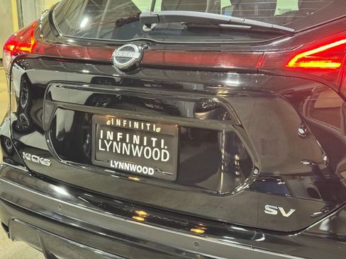 Used 2022 Nissan Kicks SV image 29