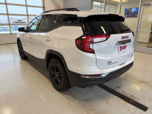 Used 2022 GMC Terrain AT4 w/ Infotainment Package II image 7