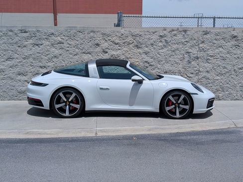 Certified 2024 Porsche 911 Targa 4S AWD/4WD image 8