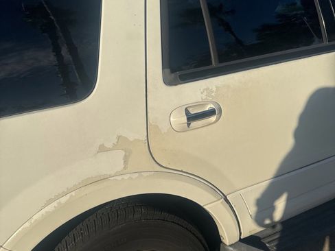 Used 2008 Ford Expedition XLT image 16