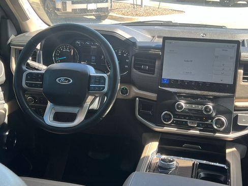 Used 2024 Ford Expedition Max Limited image 23