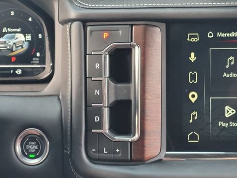 Used 2023 GMC Yukon Denali Ultimate AWD/4WD image 19
