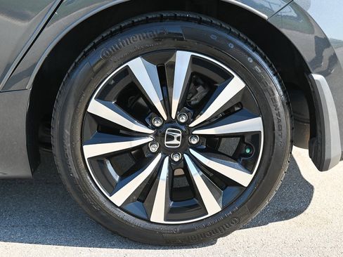 Used 2022 Honda Civic EX-L image 9