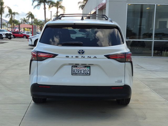 Used 2022 Toyota Sienna XLE w/ XLE Plus Package FWD image 6
